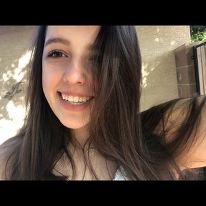 Meet your Posher, Michaela